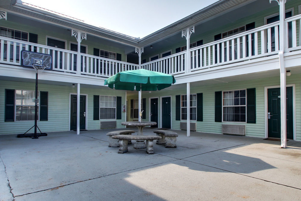 Key West Inn - Clanton Exterior photo